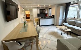 Mg60 Bis Mg62 Schoene Apartments Am Flughafen Moenchengladbach